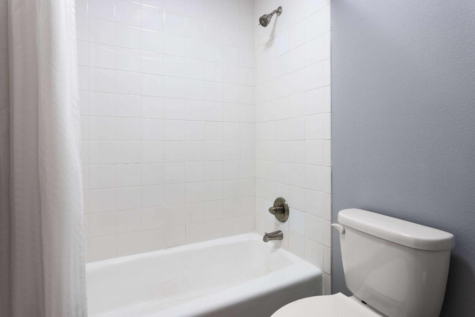 Hawthorn Extended Stay By Wyndham Columbia-Ft Jackson Exterior photo