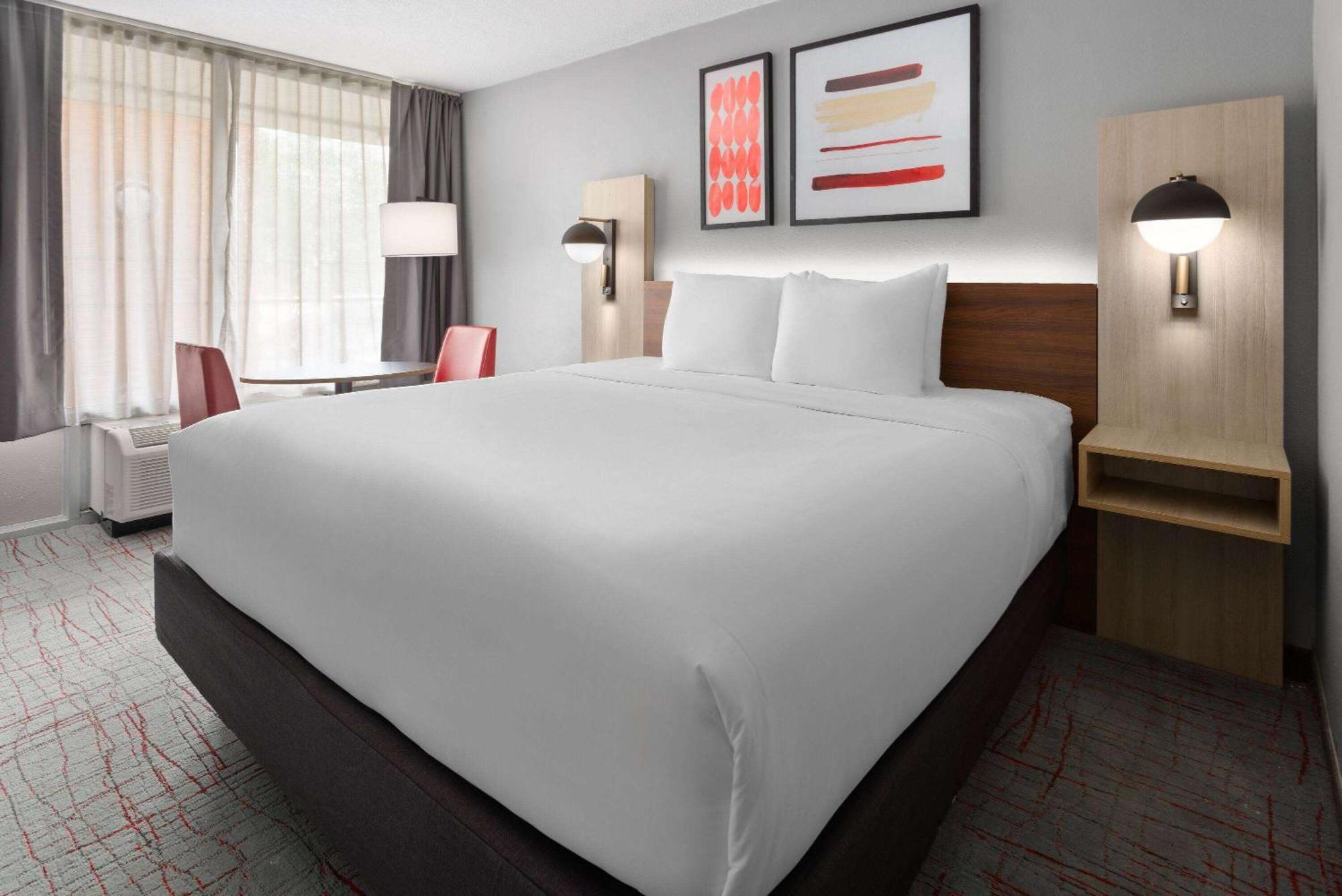 Hawthorn Extended Stay By Wyndham Columbia-Ft Jackson Exterior photo