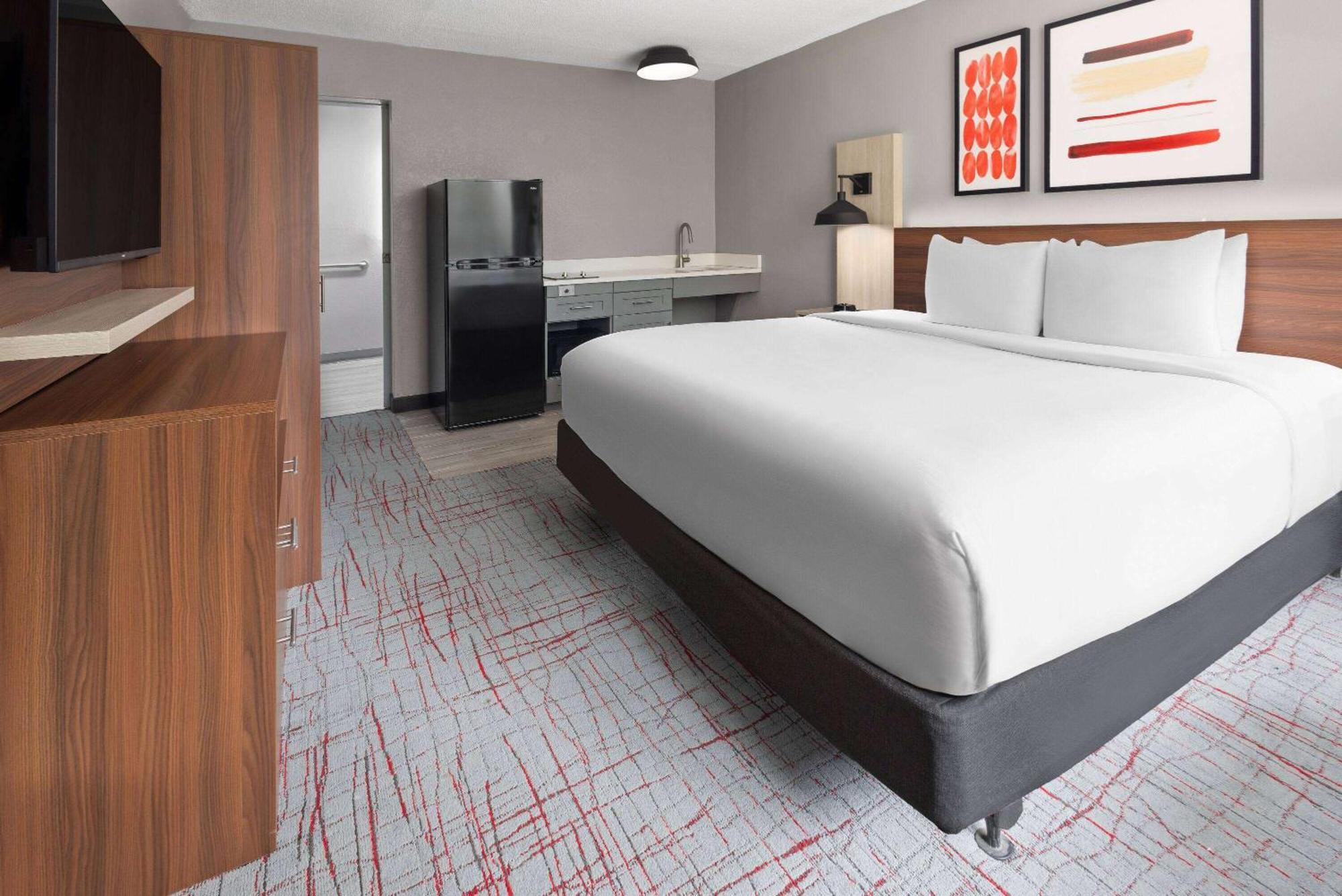 Hawthorn Extended Stay By Wyndham Columbia-Ft Jackson Exterior photo